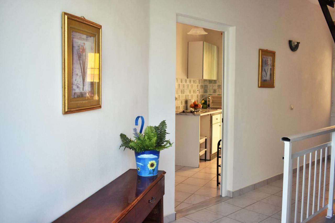 Kuris Studios & Apartments Vasilikí Eksteriør bilde