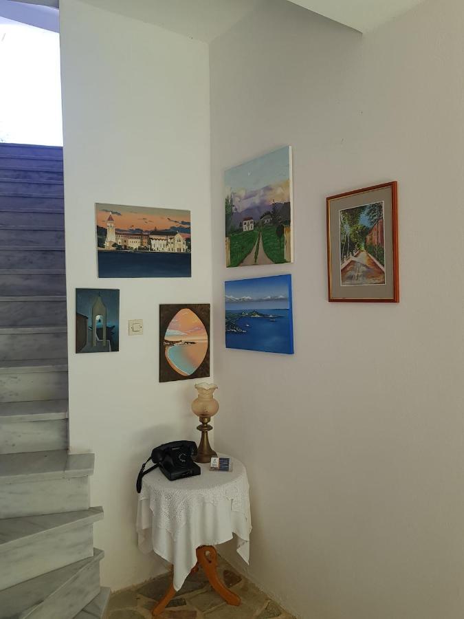 Kuris Studios & Apartments Vasilikí Eksteriør bilde
